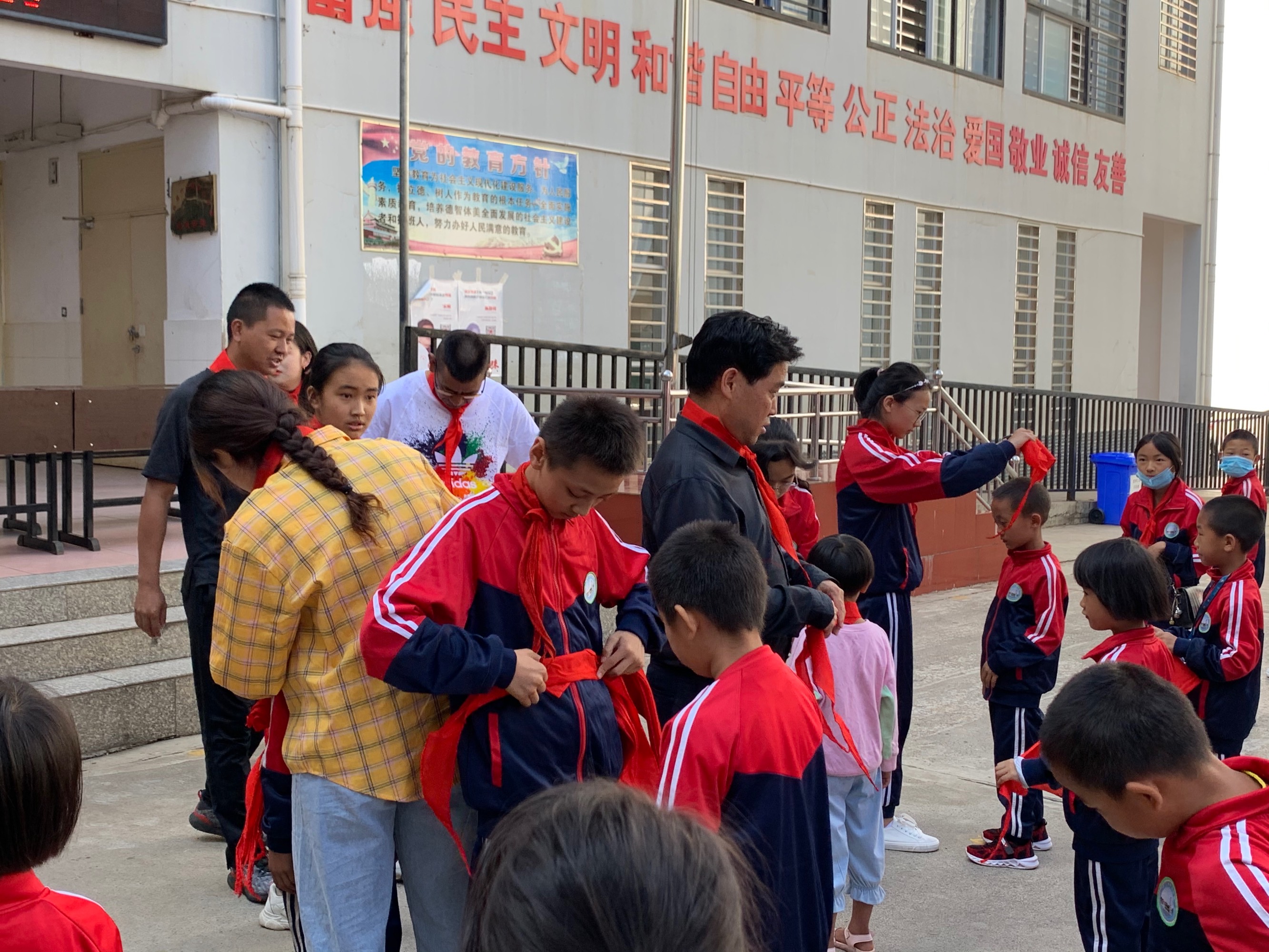 宜良县小学最新动态报道